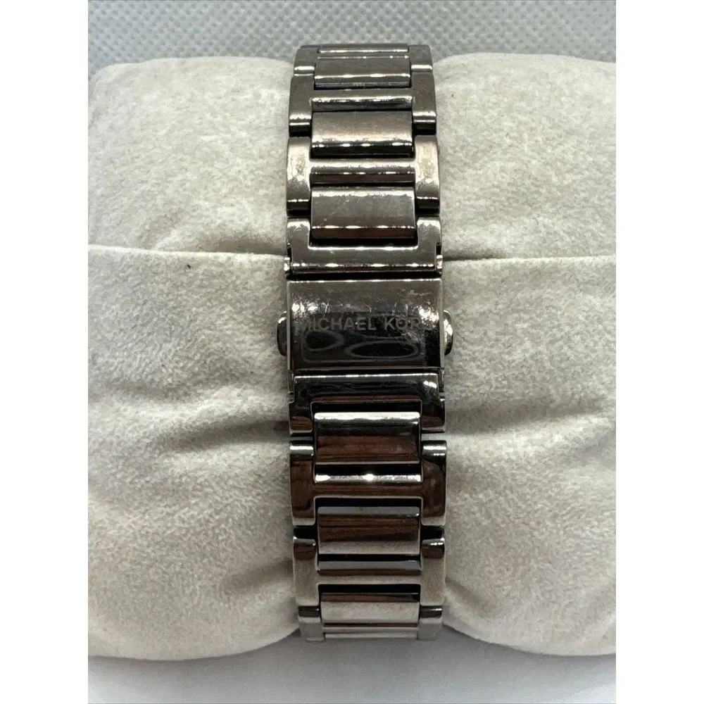 Michael Kors Kinley MK6245 Women Stainless Steel Analog Dial Quartz Watch JNA864